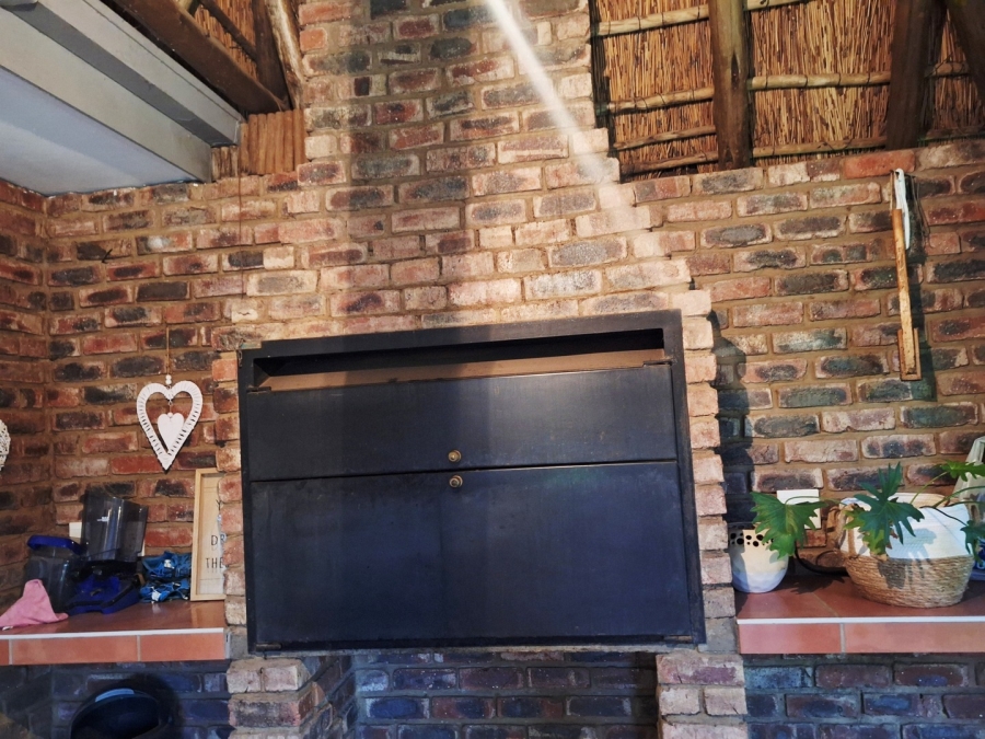 3 Bedroom Property for Sale in Kannoniers Park North West